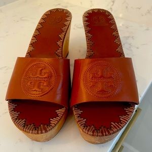 Tory Burch platform tan sandals -great condition!
